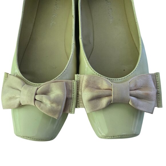Gabriella Rocha Cream Faux Patent Leather Bow Detail True Baker Flats Size 7.5W - Picture 7 of 10